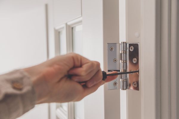 Hinge Repair in Warwick