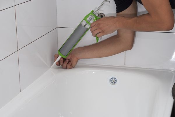 Tub Recaulking in Warwick